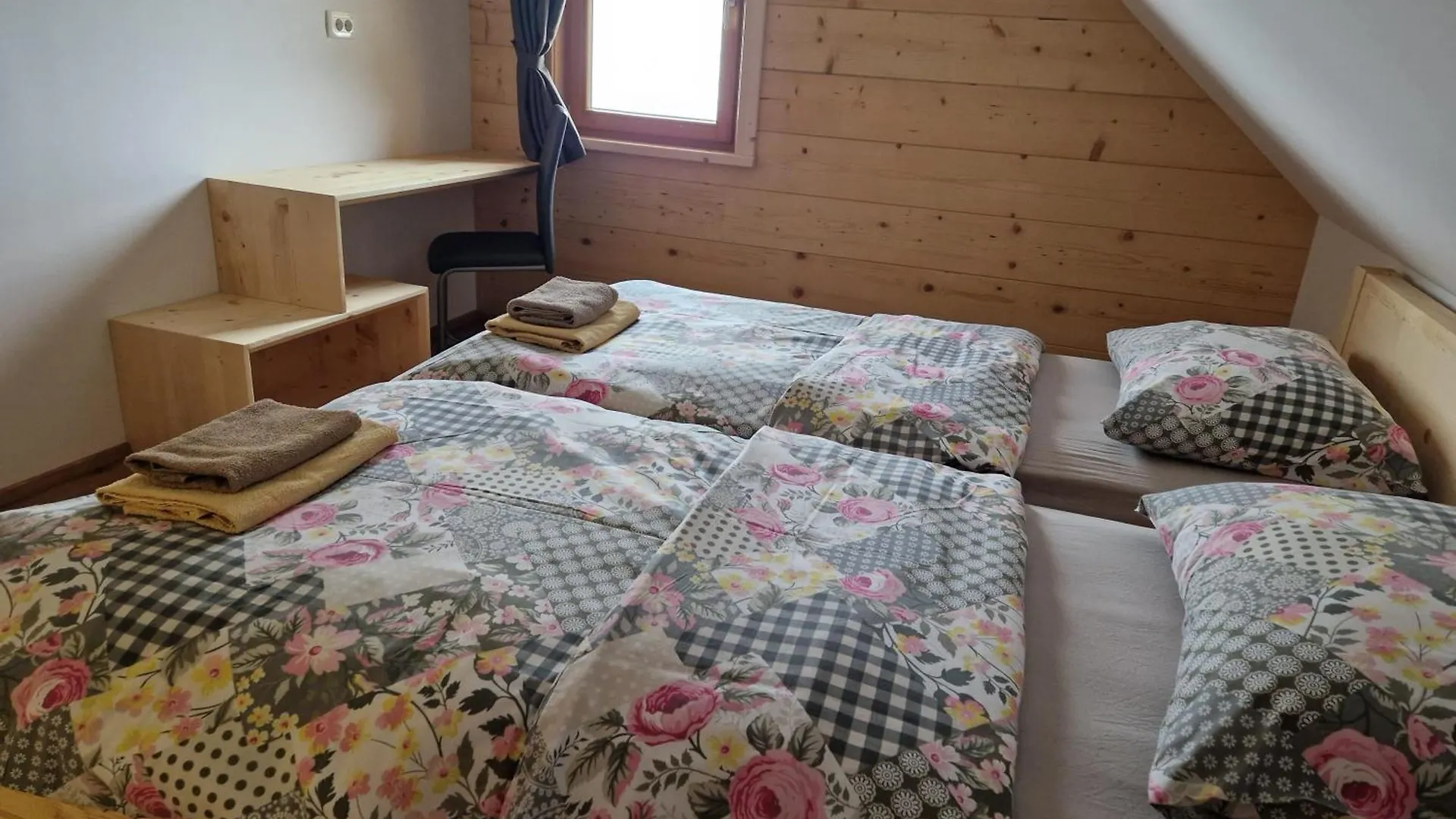 Guest House Pr Ambruzarju & Apartments Cerklje na Gorenjskem